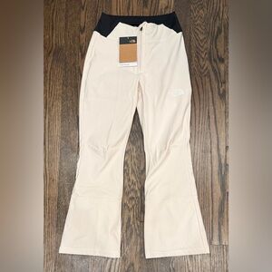 NWTs The North Face Girls’ Snoga Ski Pants. Gardenia White. Medium (10)